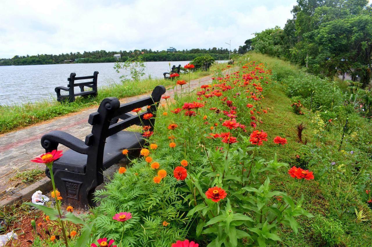 Lake City Resort Anuradhapura Ngoại thất bức ảnh