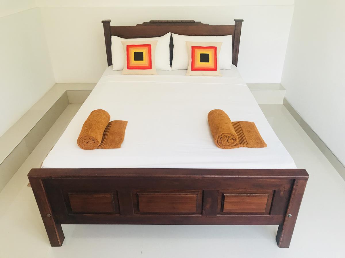 Lake City Resort Anuradhapura Ngoại thất bức ảnh
