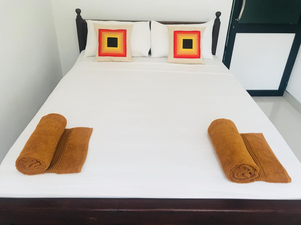 Lake City Resort Anuradhapura Ngoại thất bức ảnh