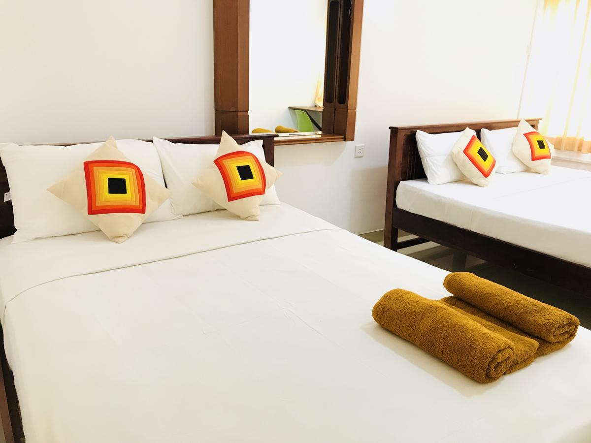 Lake City Resort Anuradhapura Ngoại thất bức ảnh