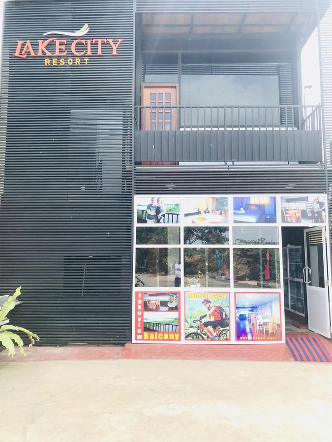Lake City Resort Anuradhapura Ngoại thất bức ảnh
